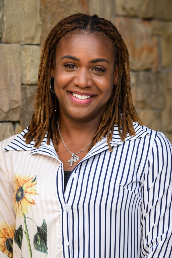 Alie Thomas